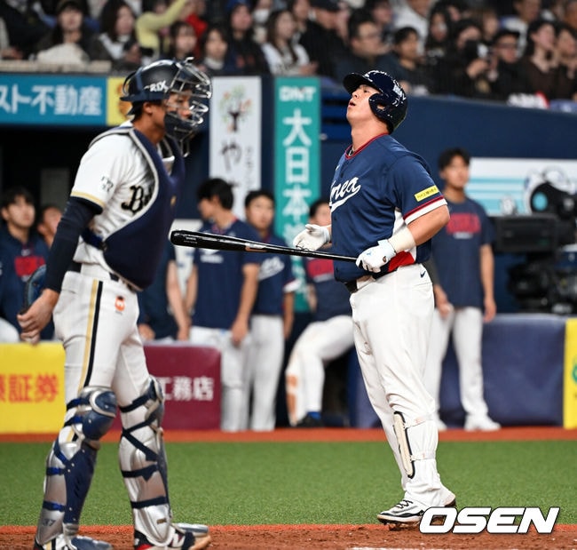 307억 사나이, 대수비 전락인가…거포들 다 터졌는데, 노시환은 언제 '비행기 세리머니' 해보나