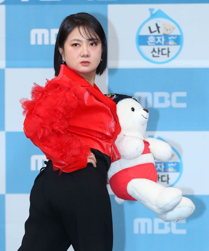 [속보]첫 경찰 조사 마친 박나래 "심려 끼쳐 죄송, 사실 아닌 부분 바로잡을 것"