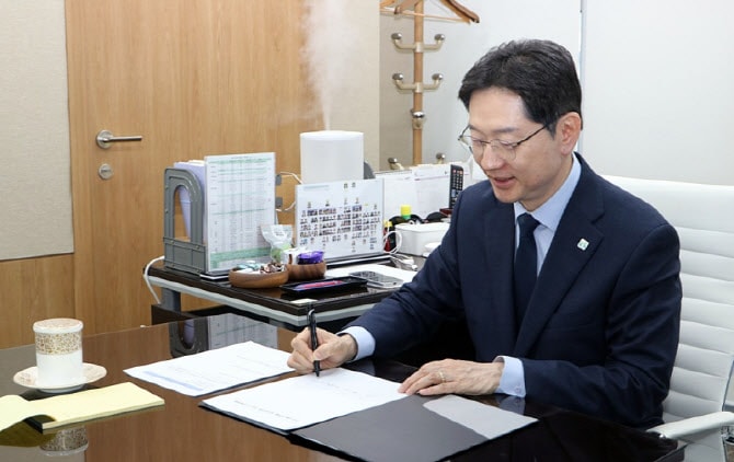 김경수, 경남도지사 출마 본격화…"경남·부울경, 지방주도성장 선도"