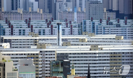 "자녀 둘 SKY 의대 보낸 기운 좋은 집"…'4억 웃돈' 붙은 대치동 2층 아파트