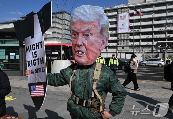 '100일 남았는데' 혼돈의 북중미 월드컵…미국 '전쟁'·멕시코 '테러'