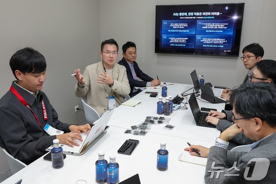 "AI 도입 80%지만 확산은 30%"…KT, '에이전트 빌더'로 AX 공략