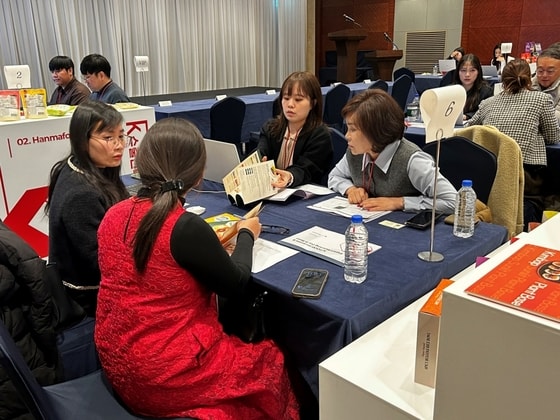 롯데마트, 중소기업 베트남 판로 지원…"K-수출전략품목 수출상담회"