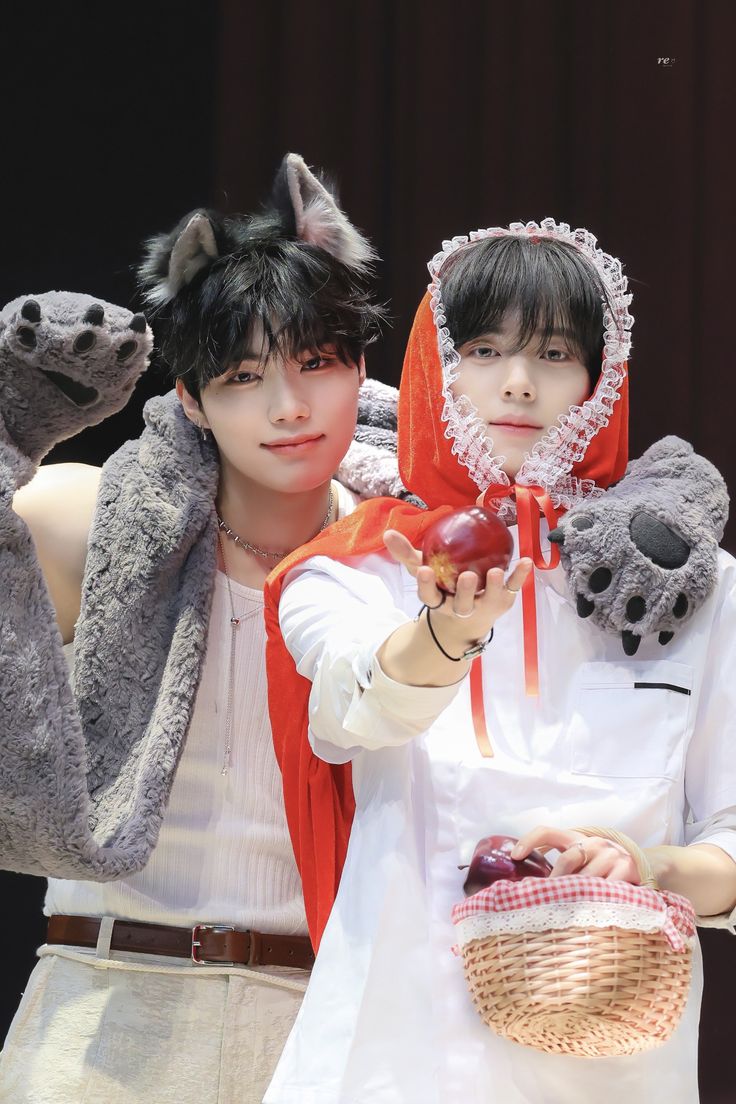 박건욱 이랑 한유진 인데