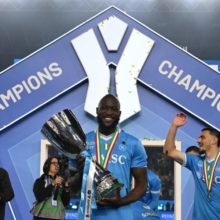 벨기에산 '금쪽이' 또 돌발 행동! 루카쿠 연락 두절→나폴리 복귀 거부...구단은 강경 조치 검토