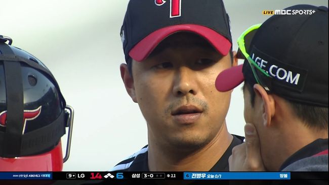 ‘볼볼볼볼볼볼볼볼볼볼’ LG 홀드왕 사이드암, 사구-볼넷-안타-볼넷 ‘0이닝 4실점’…투수코치는 고개를 갸웃, “정우영 본인이 가장 답답할거다”