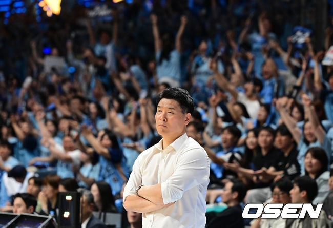 ‘허무한 4강 탈락’ 조상현 감독 “세바라기 팬들에게 송구한 마음…더 철저히 다음 시즌 준비하겠다”