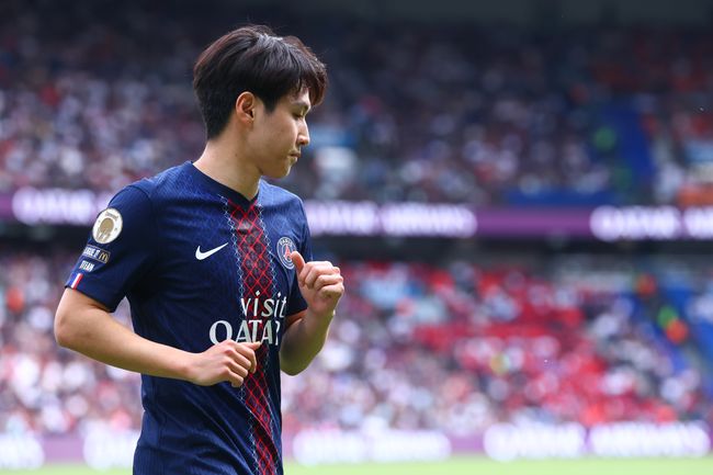 이강인 뛰는 PSG 챔스 결승인데... 영국 총리 “무료로 보게 해달라”