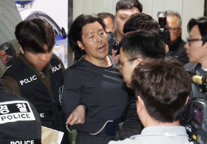'동료 기장 살해' 김동환…'배달기사 위장'·'점검중' 시나리오까지