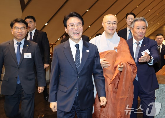 金총리 "인공지능 시대, 마음 돌보는 해법으로 '불교' 우뚝 설 것"