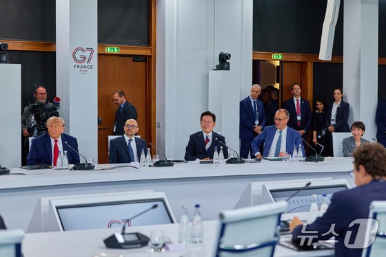 李대통령, G7 업무 오찬서 AI '공유·안전' 강조…'모두의 AI' 소개도