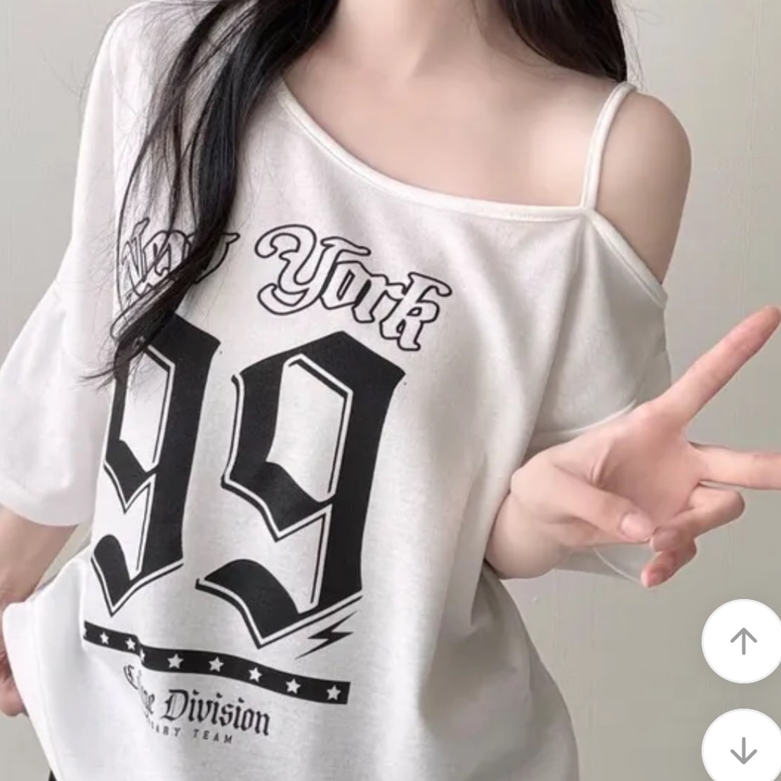 옷 색 뭐가 나아 ???디자인 이런거 고려해봤을때